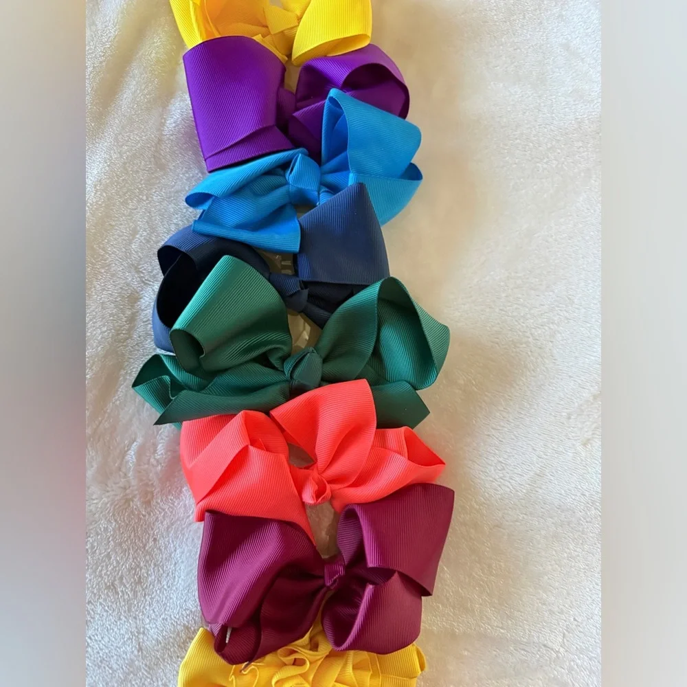Lot of 10 girl clip on hair bows